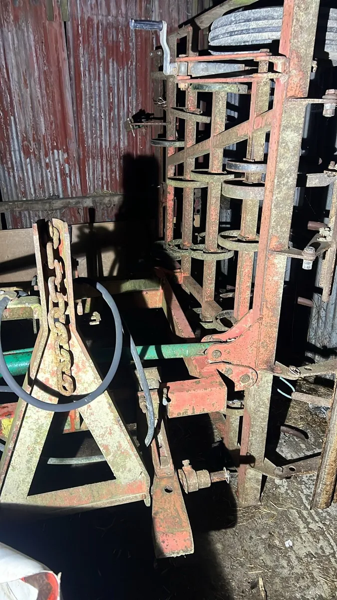 Kverneland tiller with level in bar and crumble - Image 2
