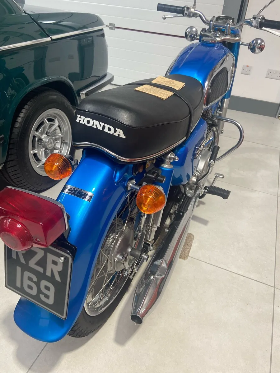 Show Winning Honda CD 175 - Image 3
