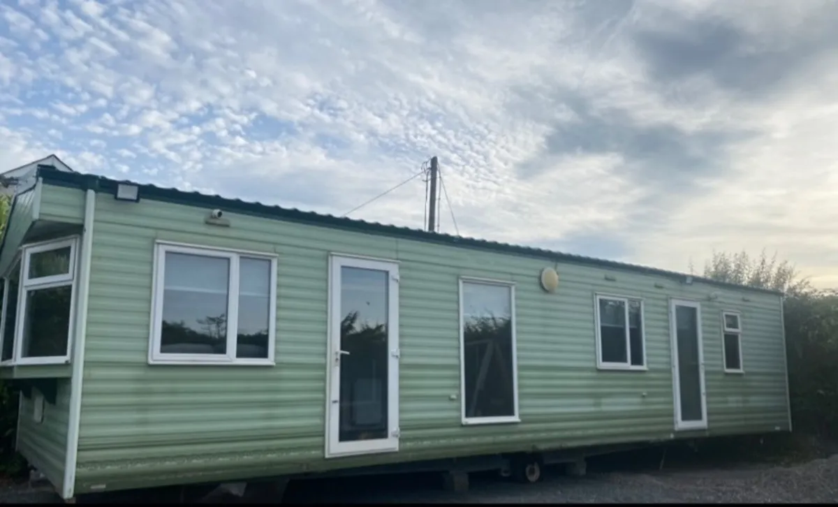 Mobile home - Image 1