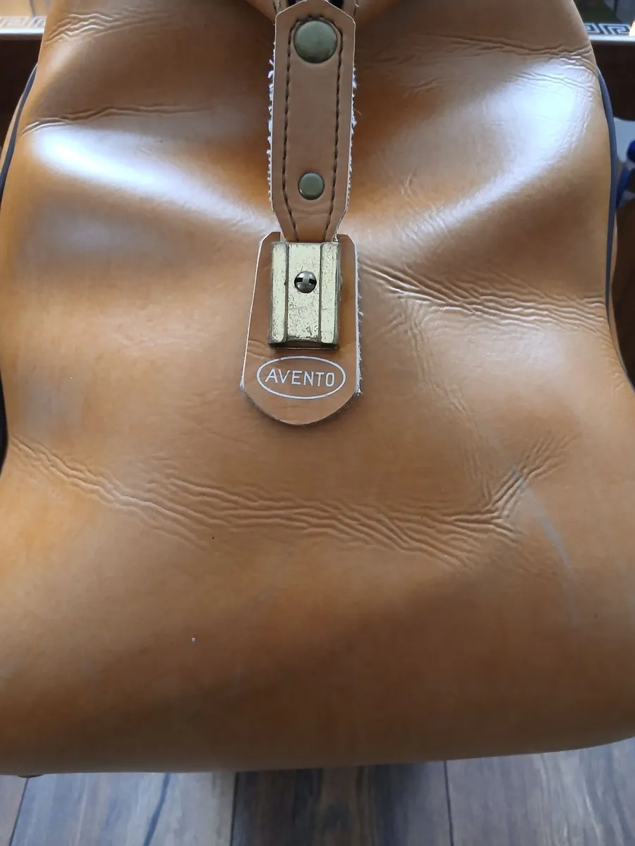 Large Vintage Italian Leather Travel Bag. - Image 4