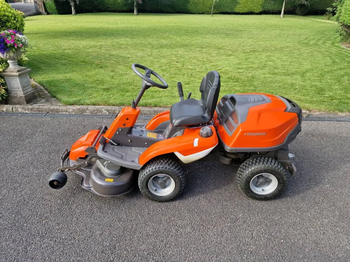 Husqvarna R214TC Rider Lawn Mower - Image 2