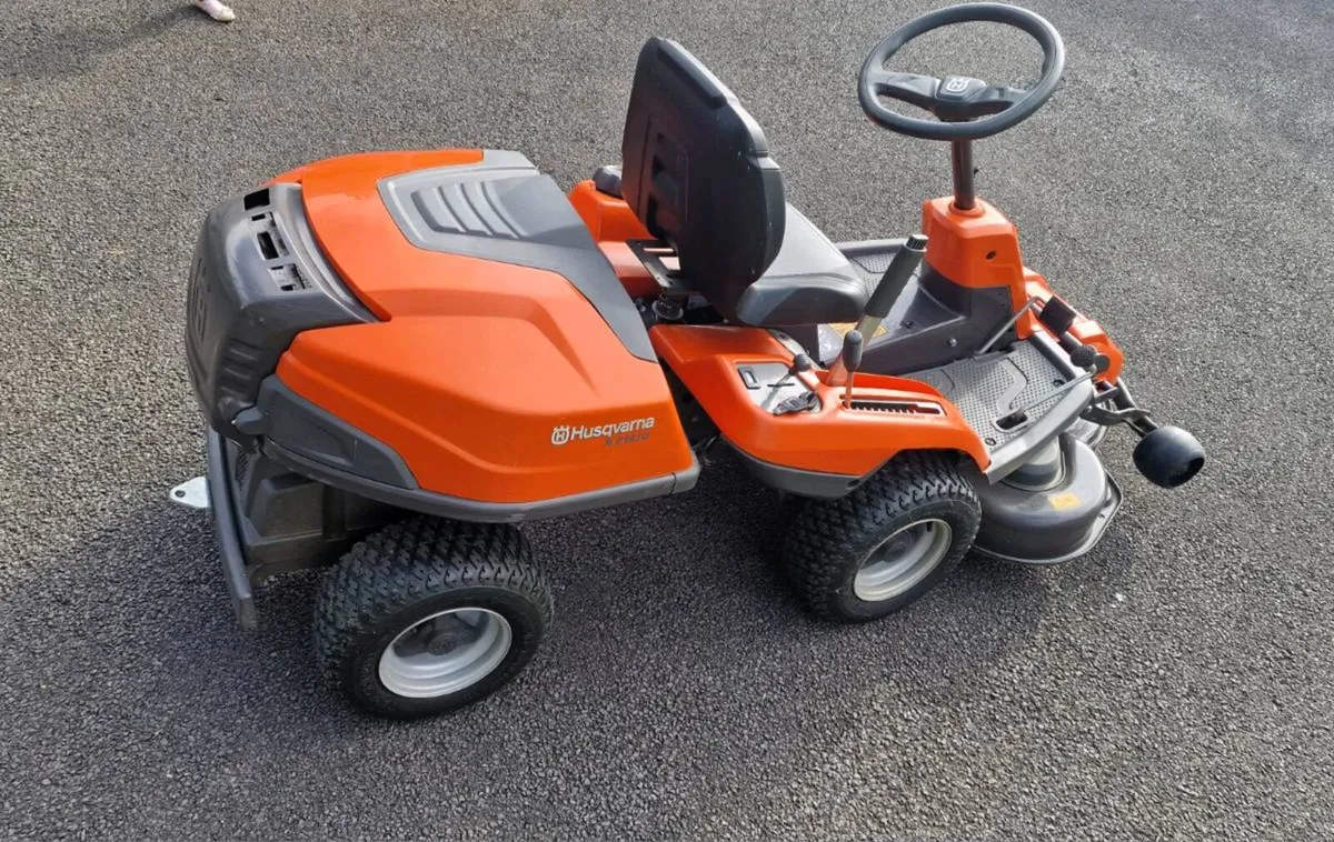 Husqvarna R214TC Rider Lawn Mower - Image 3
