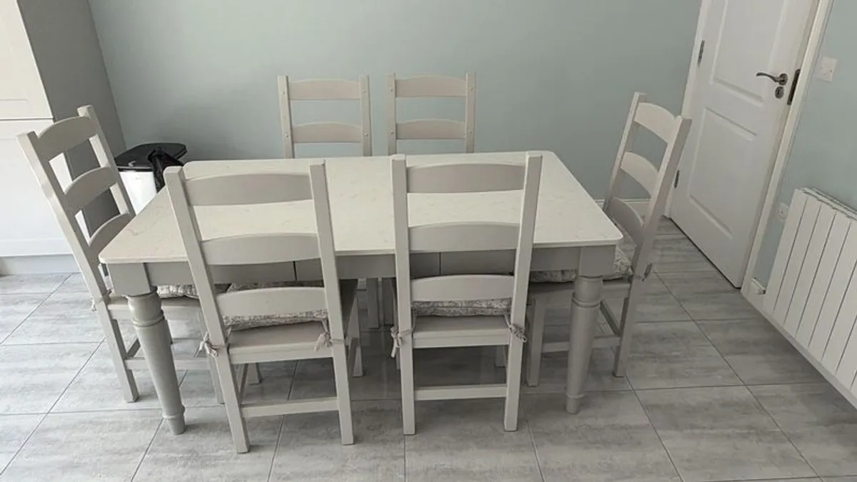 Table & Chairs - Image 1