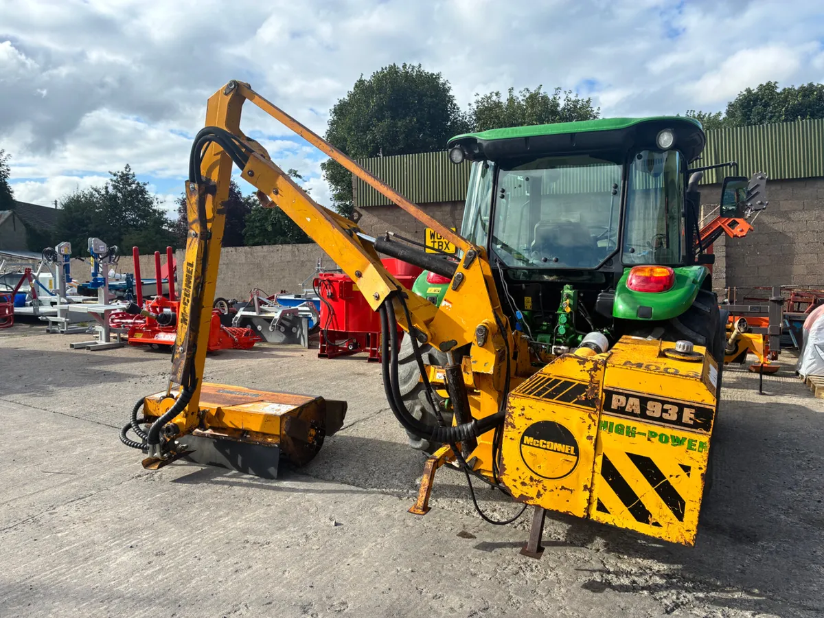McConnel PA93 Hedgecutter