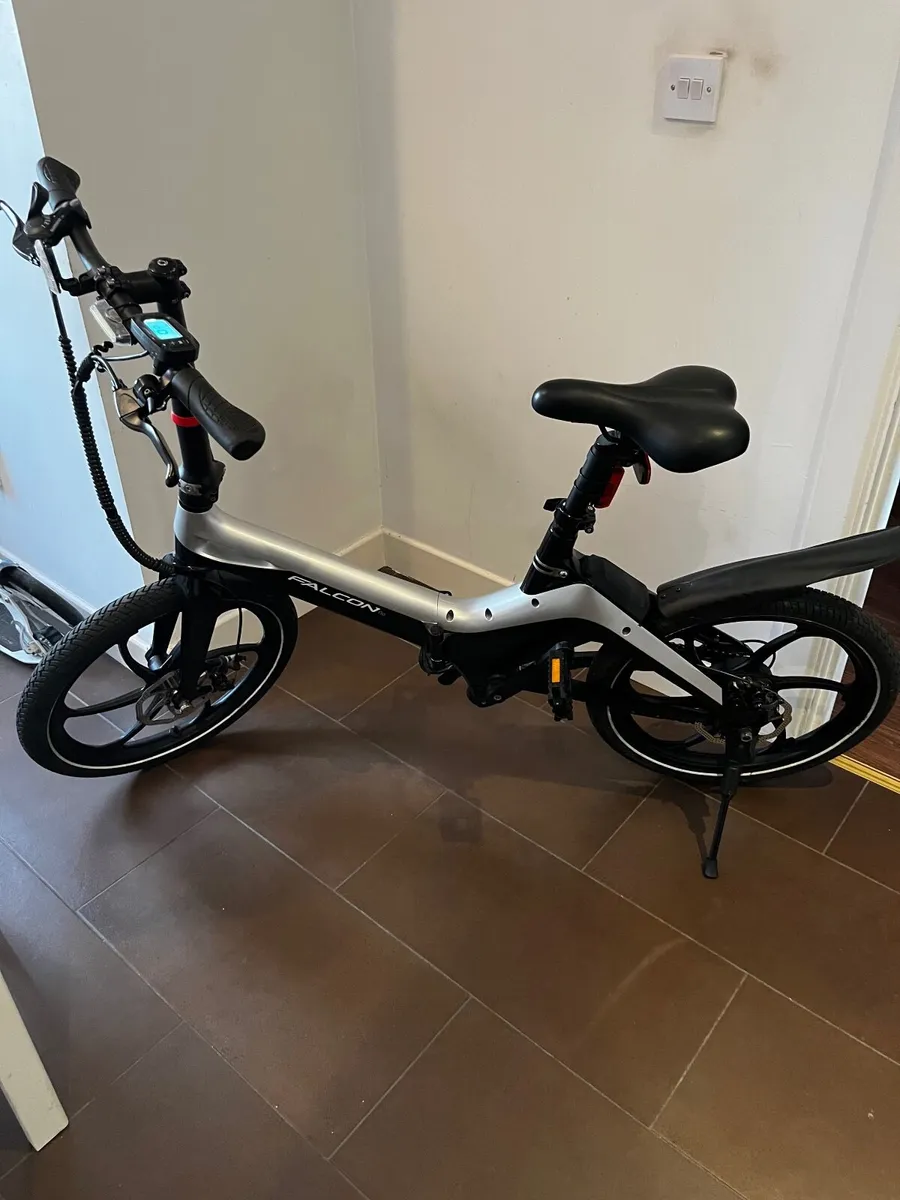 Falcon flo folding e bike - Image 1