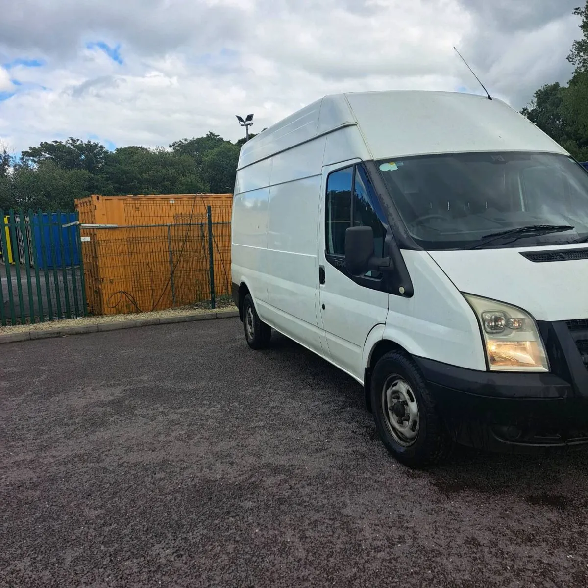 Ford transit - Image 2