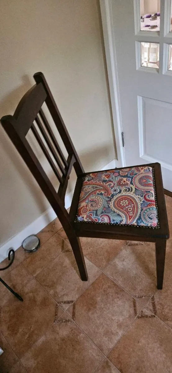 Chairs - Image 4