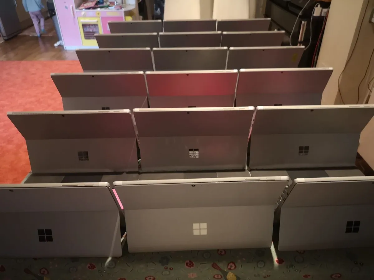 Selection Microsoft Microsoft Surfaces Pro Tablets - Image 3