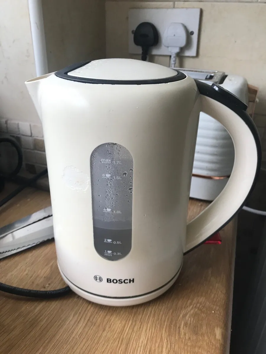 Bosch 1.7 litre Kettle - Image 1