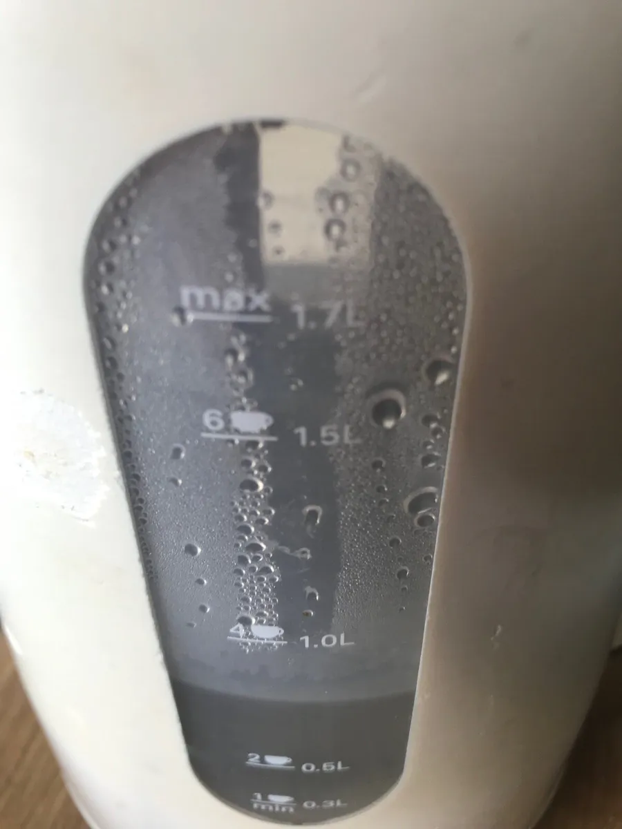 Bosch 1.7 litre Kettle - Image 3
