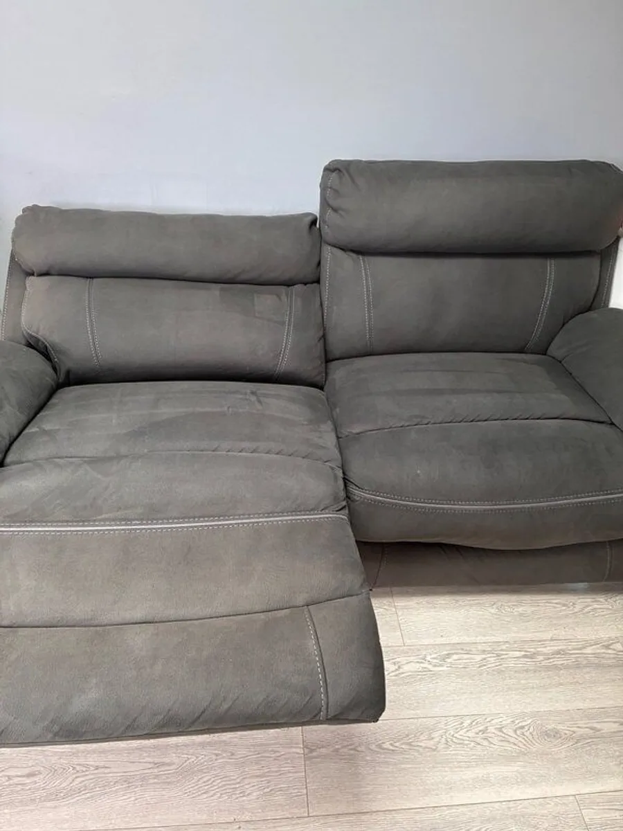 Couch - Image 2