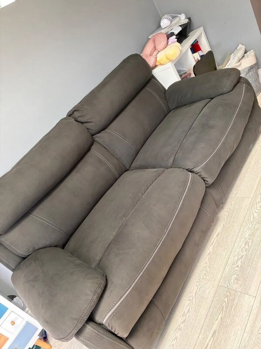 Couch - Image 3