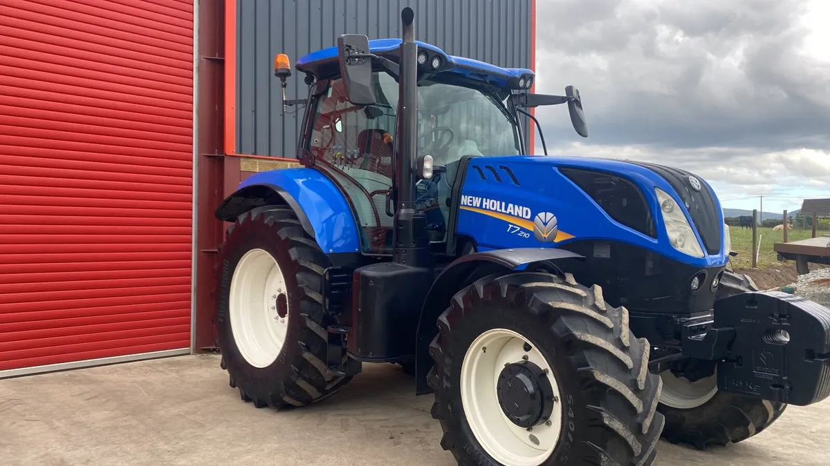New Holland T7.210 RC - Image 3