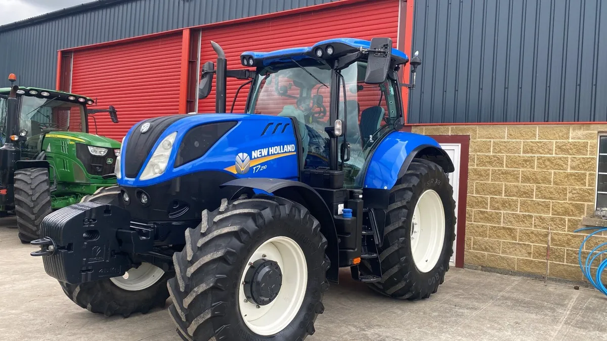 New Holland T7.210 RC - Image 4