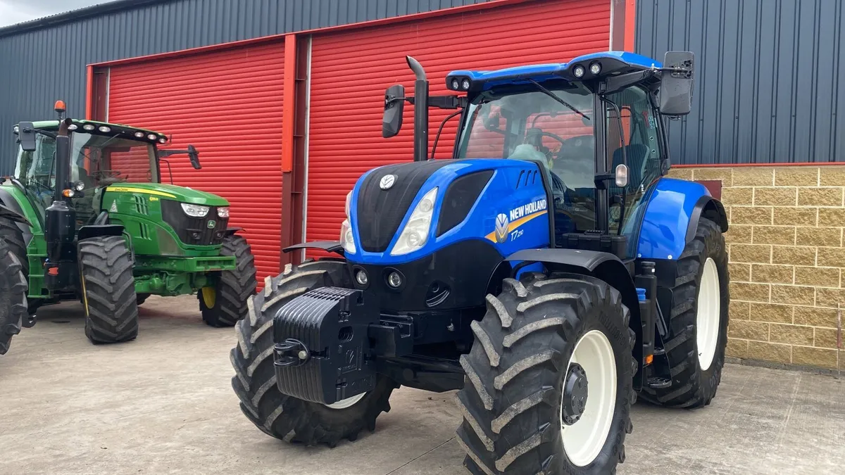 New Holland T7.210 RC - Image 1