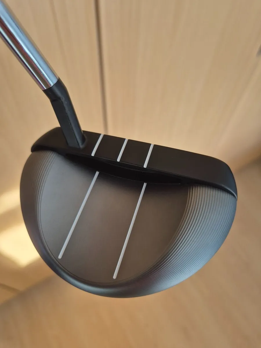 Odyssey Rossie Putter - Image 1