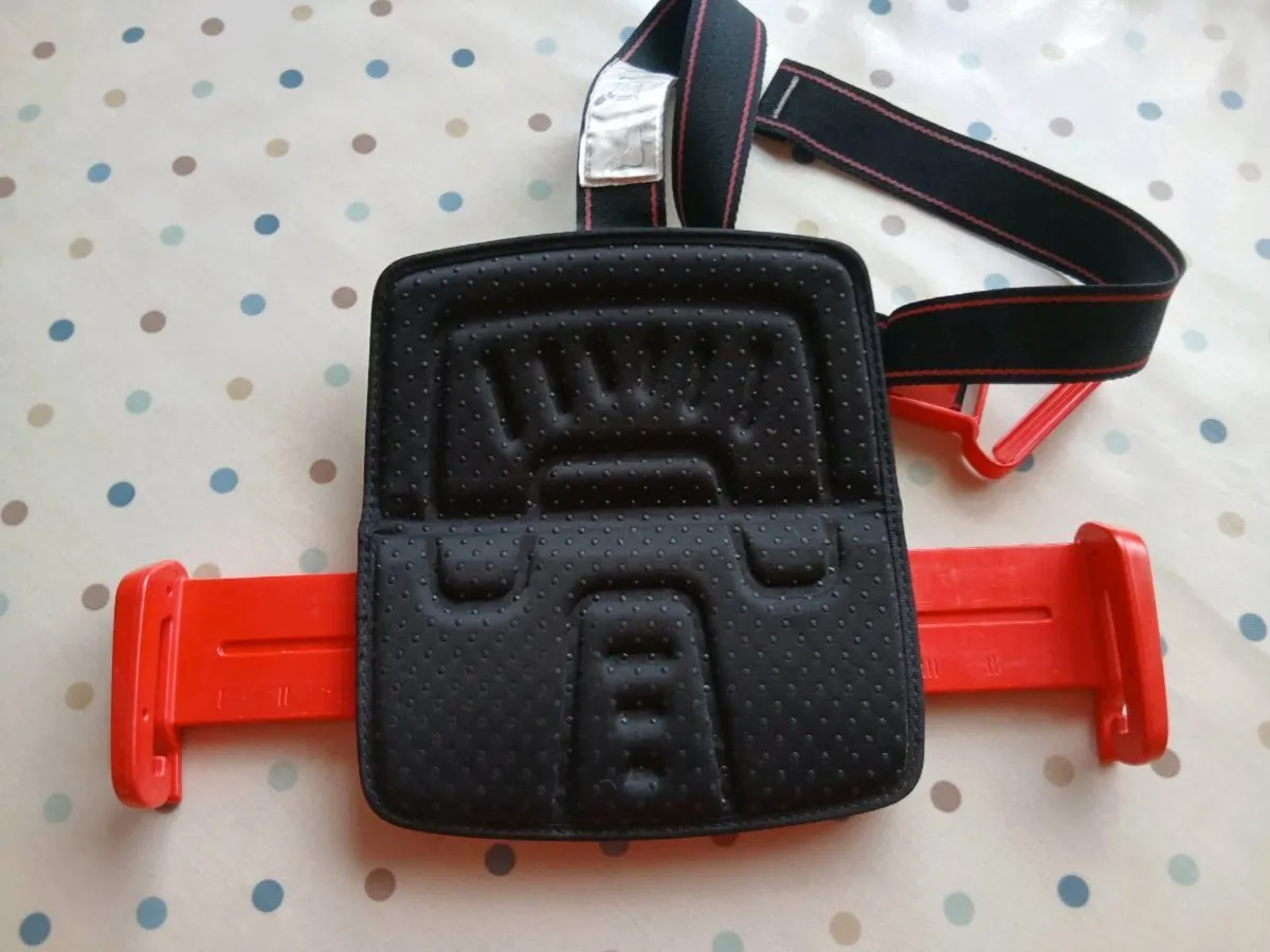 Mifold Booster Car Seat - Image 2