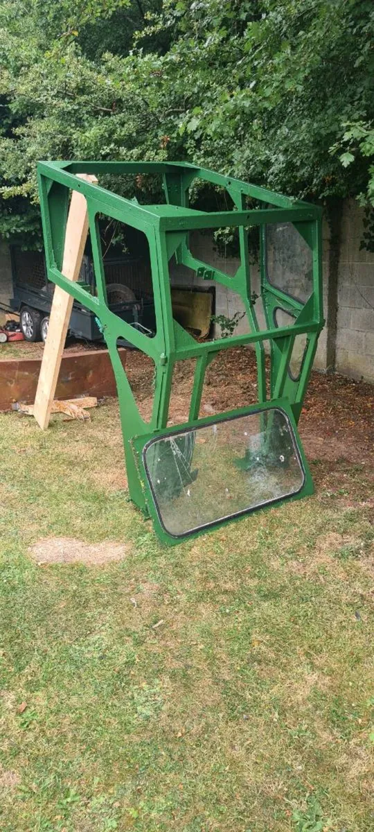 A Duncan for a Massey 135 cab for sale - Image 4
