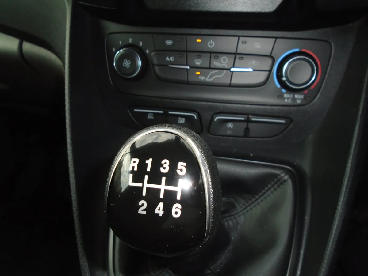 Ford Transit Connect  One Owner Total Price 17500 - Image 3