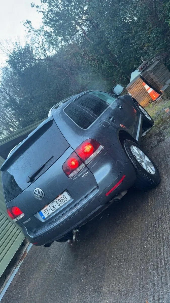 Volkswagen Touareg - Image 4