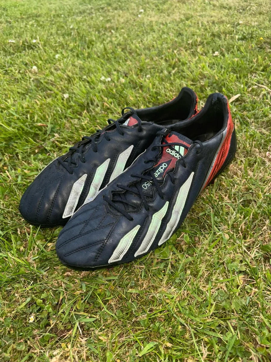 Football boots - Image 1