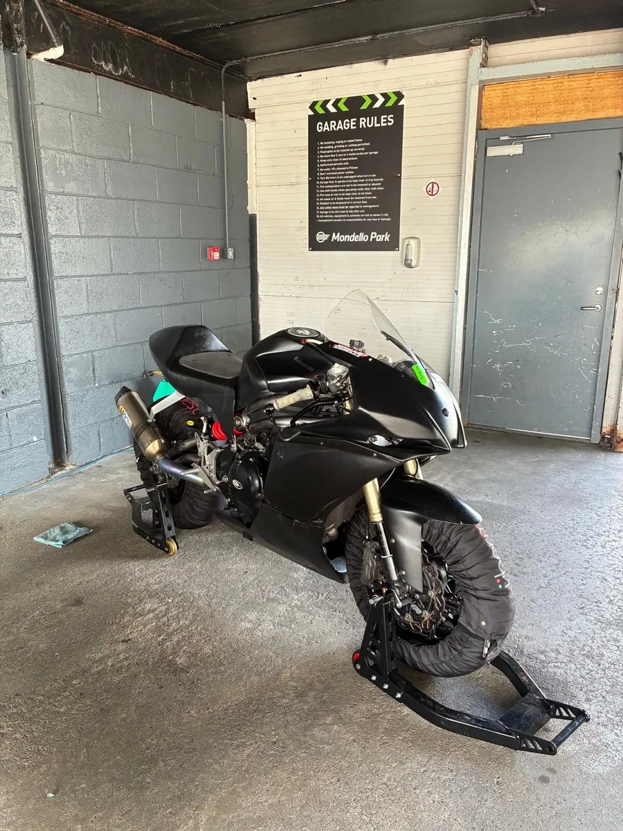 *deposit taken* Kawasaki er6 supertwin race bike - Image 1