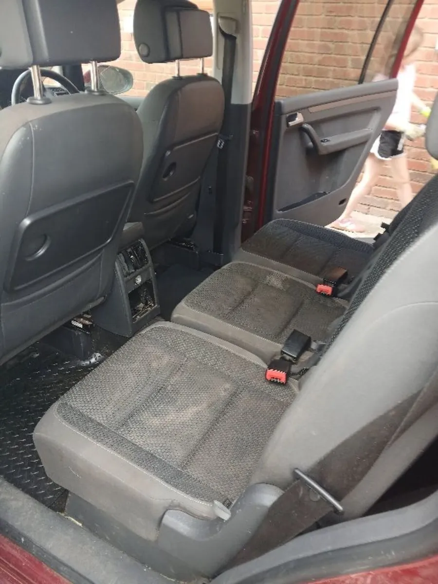 Car - Image 3