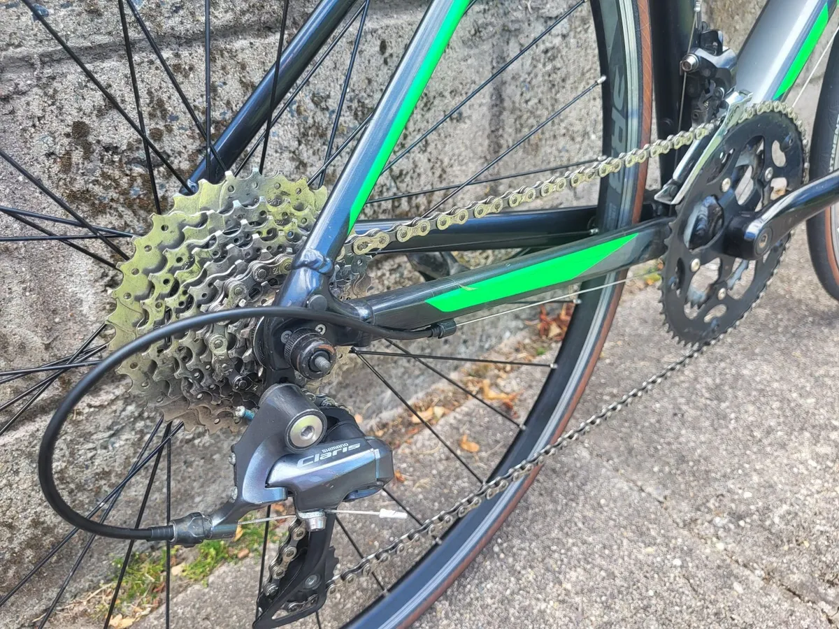 Giant Contend Road Bike - Image 3