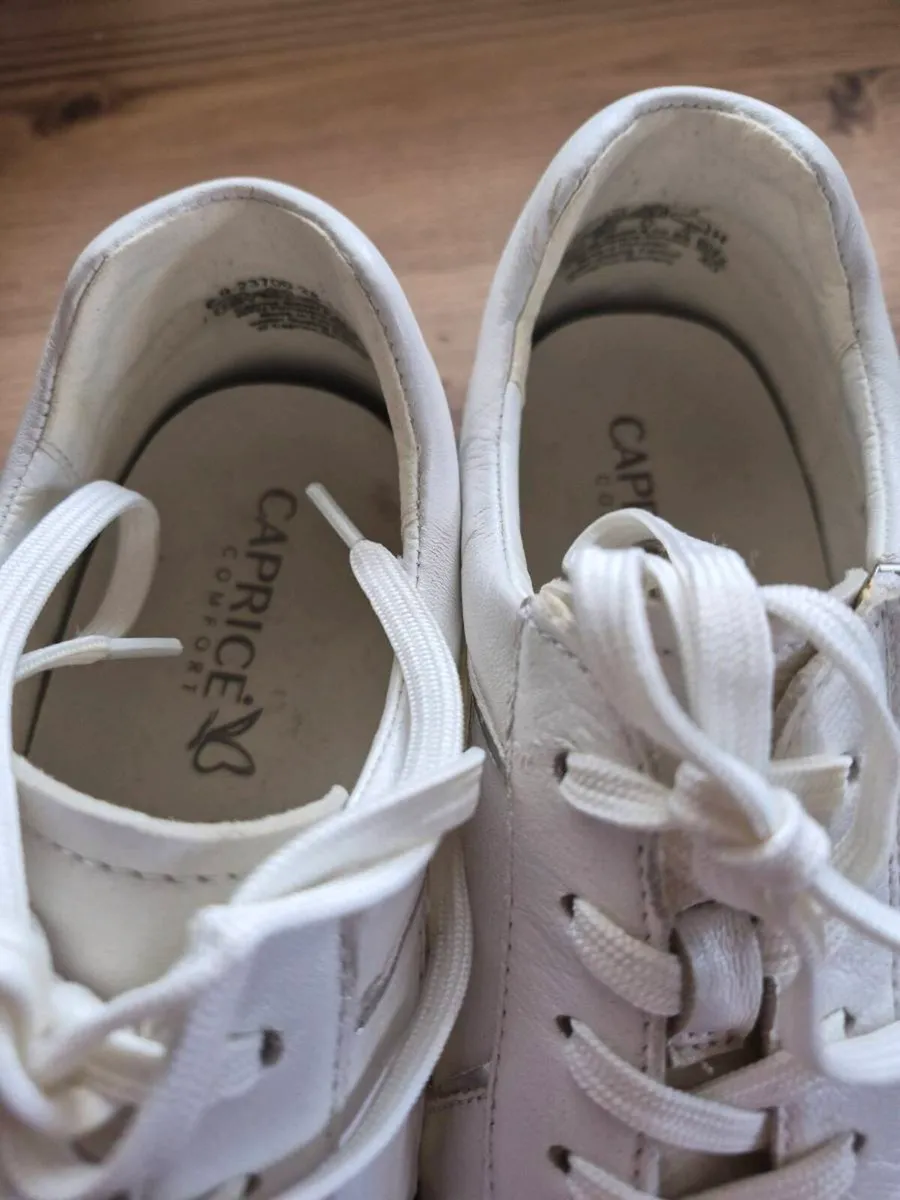 CAPRICE WHITE LEATHER AND MESH TRAINERS ,SIZE 6.5 - Image 4