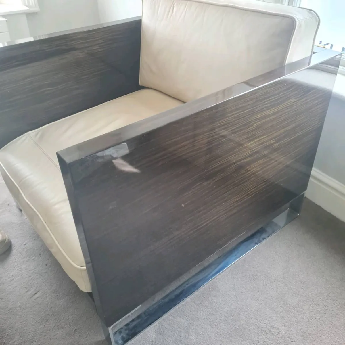Executive leather suites - Image 4
