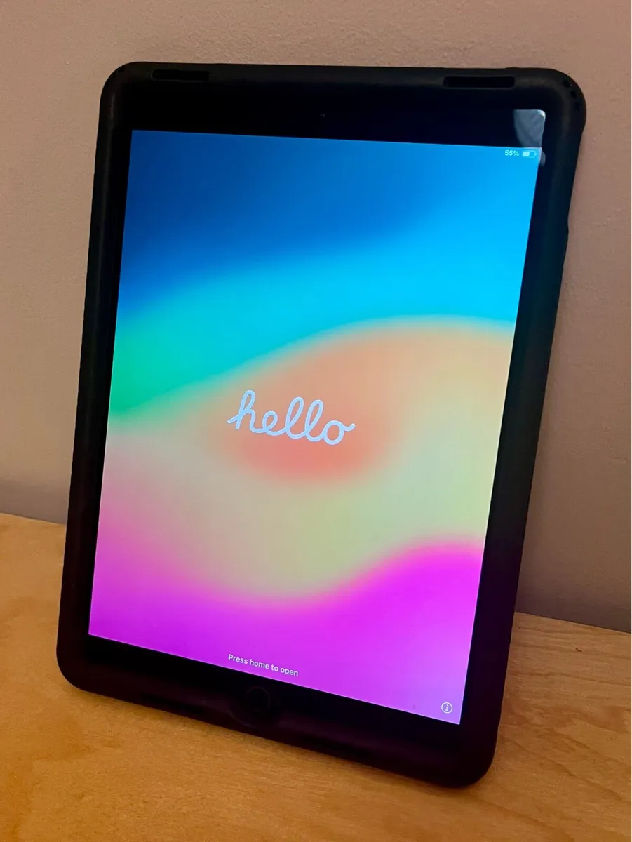 Apple iPad Pro 10.5 inch 64GB Space Grey (WiFi) - Image 2