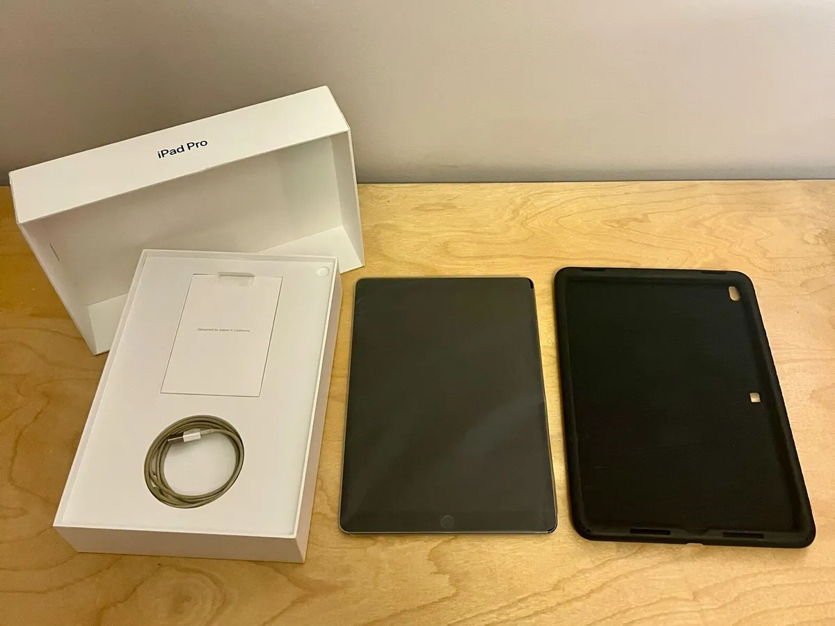 Apple iPad Pro 10.5 inch 64GB Space Grey (WiFi) - Image 4