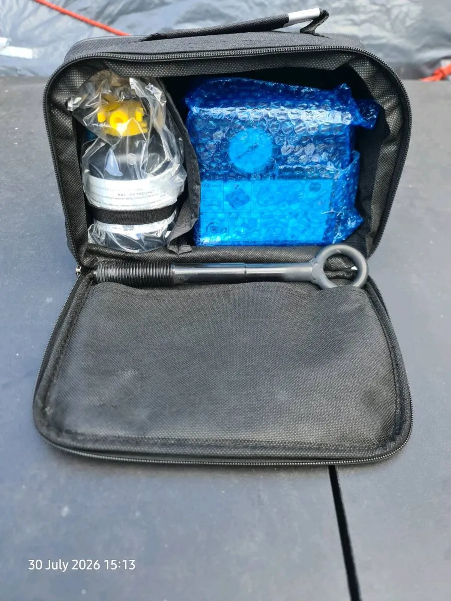 Tyre inflater/ mobility kit for KIA - Image 3