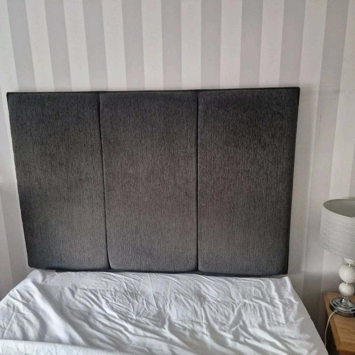 Bed and head board - Image 1