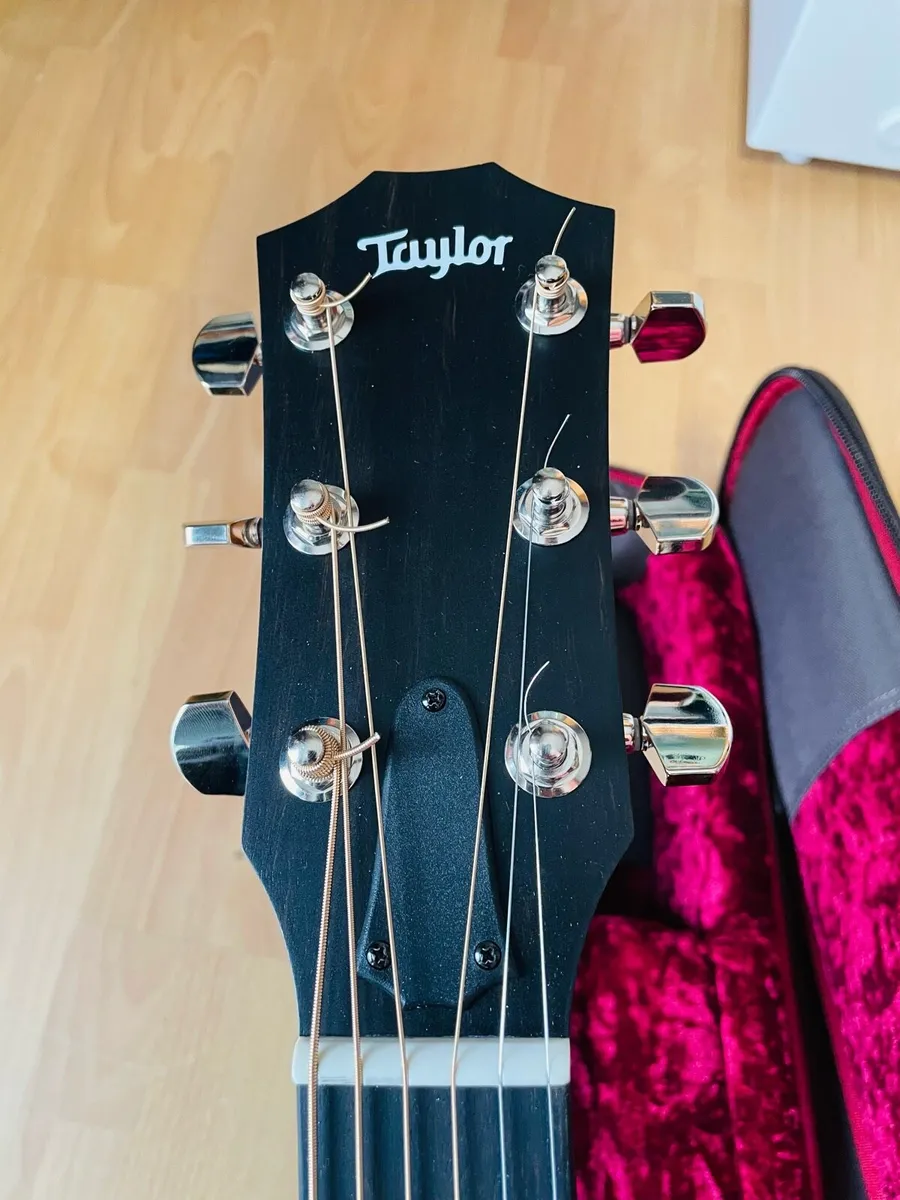 Taylor 212CE PLUS - Image 2