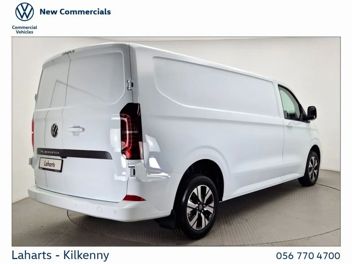Volkswagen Transporter 30 VAN LWB TRENDLINE 150HP - Image 3