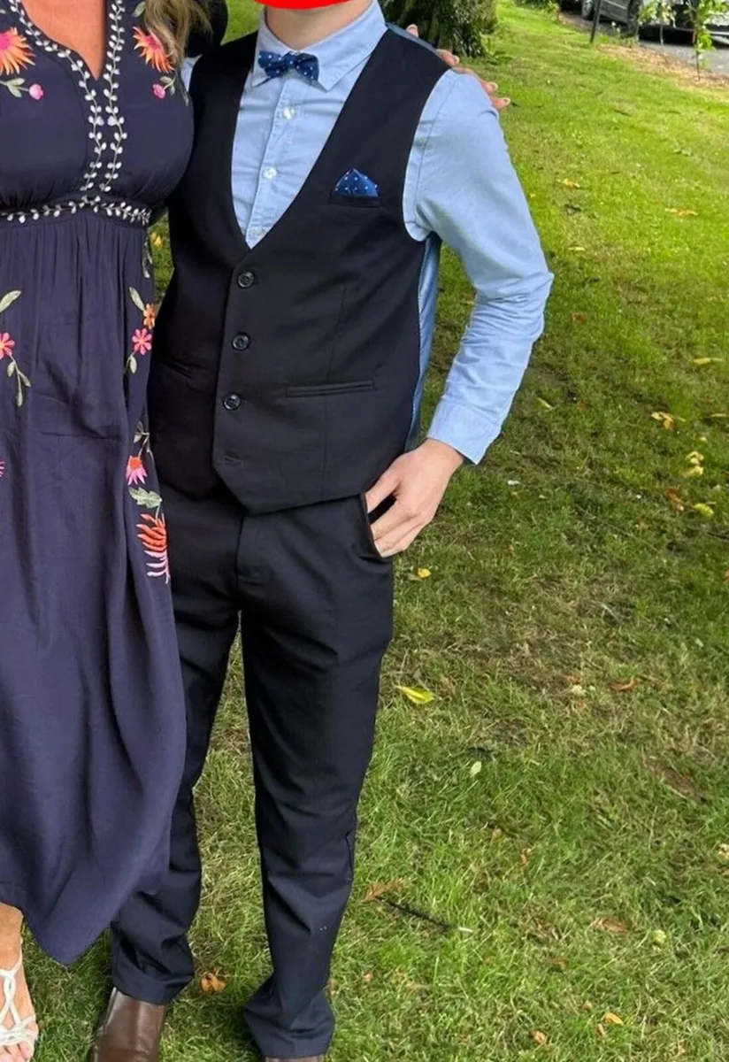 3 piece boys suit - Image 2