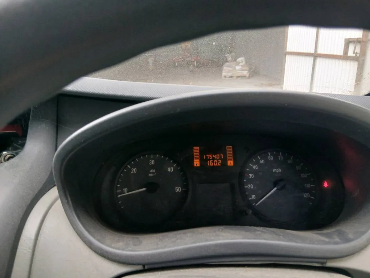 Vauxhall vivaro - Image 4