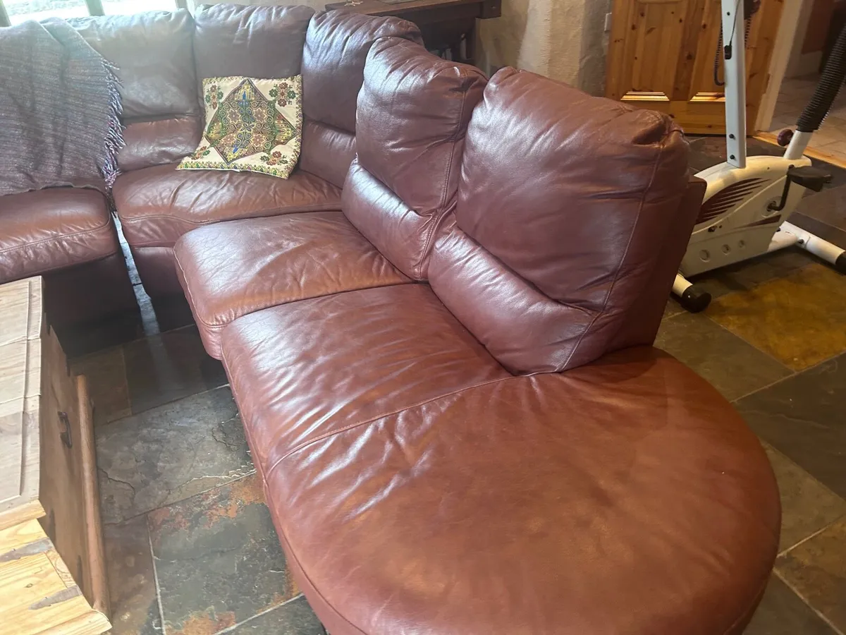 Leather suite - Image 4