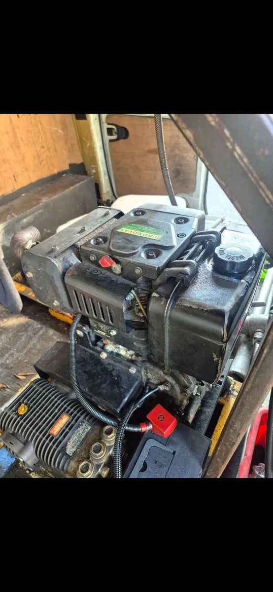 Yanmar L100 v pressure washer and tank - Image 3