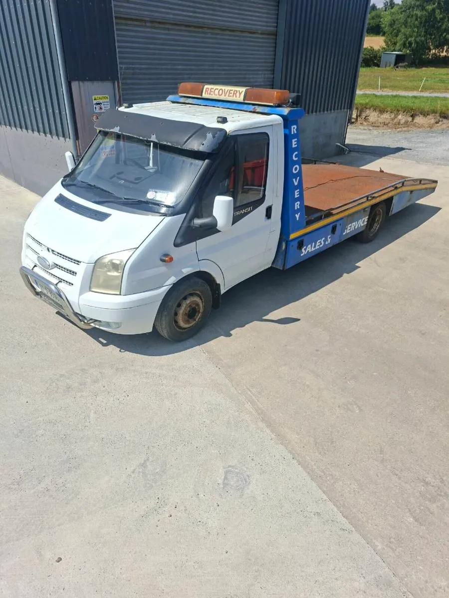 Ford transit recovery truck - Image 1