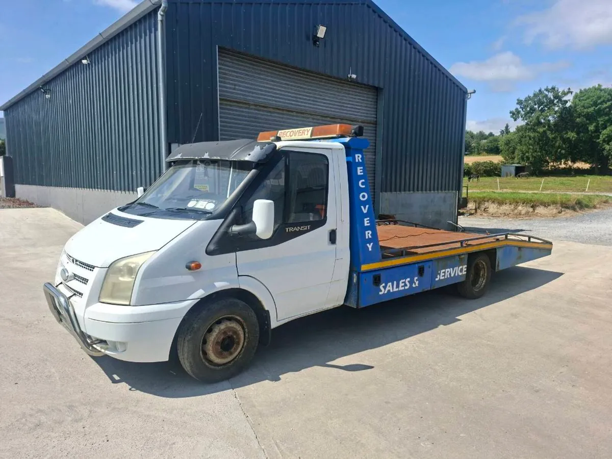 Ford transit recovery truck - Image 3