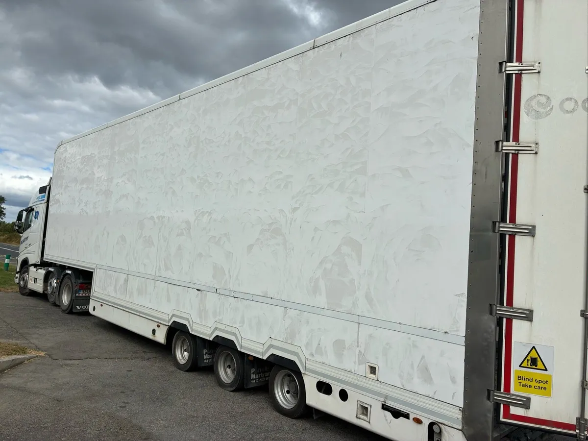 Storage containers - Image 1