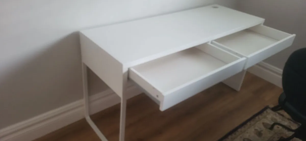Desk - Image 2