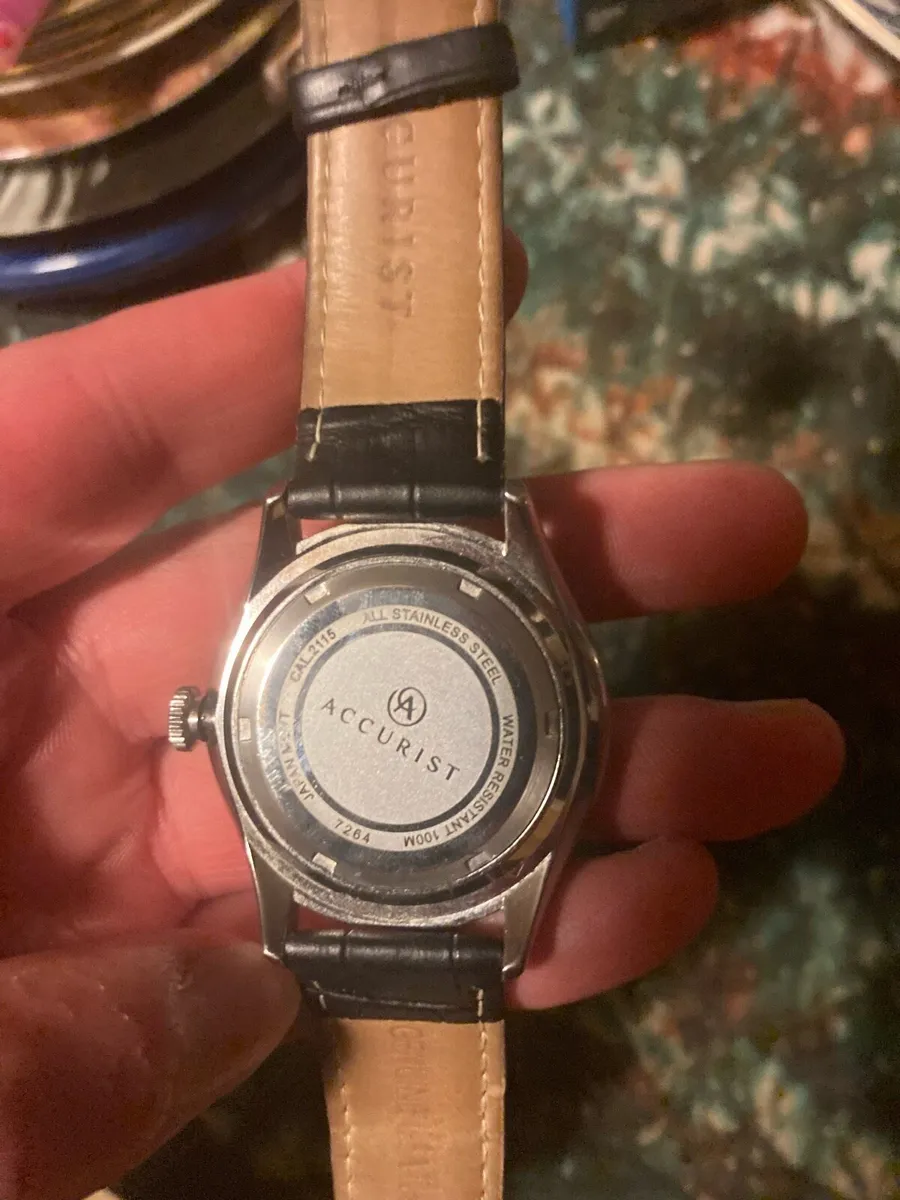 Accurist men’s watch free postage - Image 2