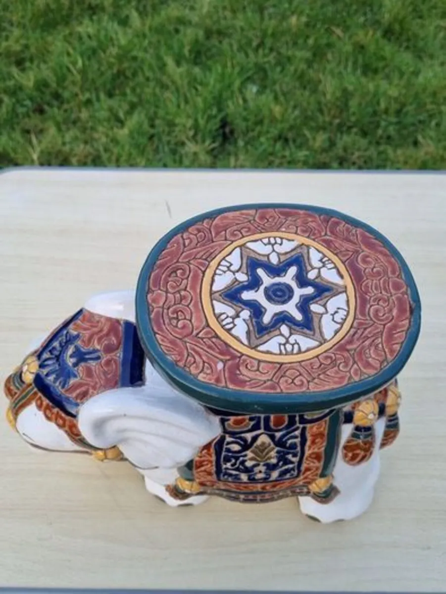 Vintage ceramic flower stand - Image 2