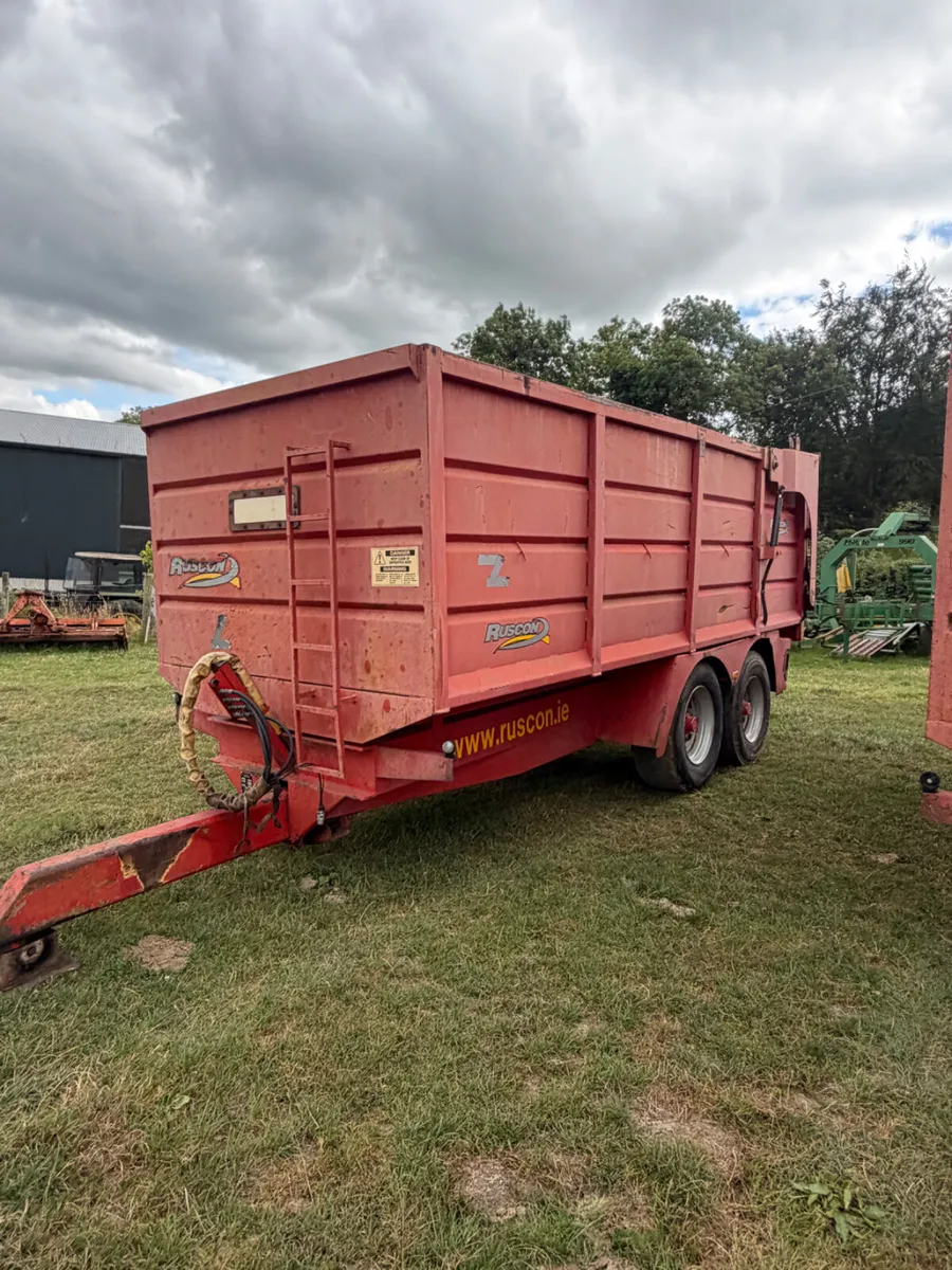 Grain trailer - Image 1