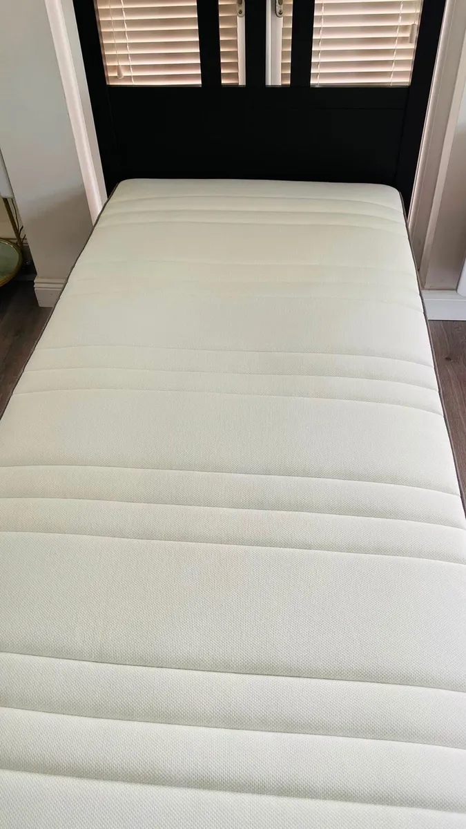 Bed - Image 2