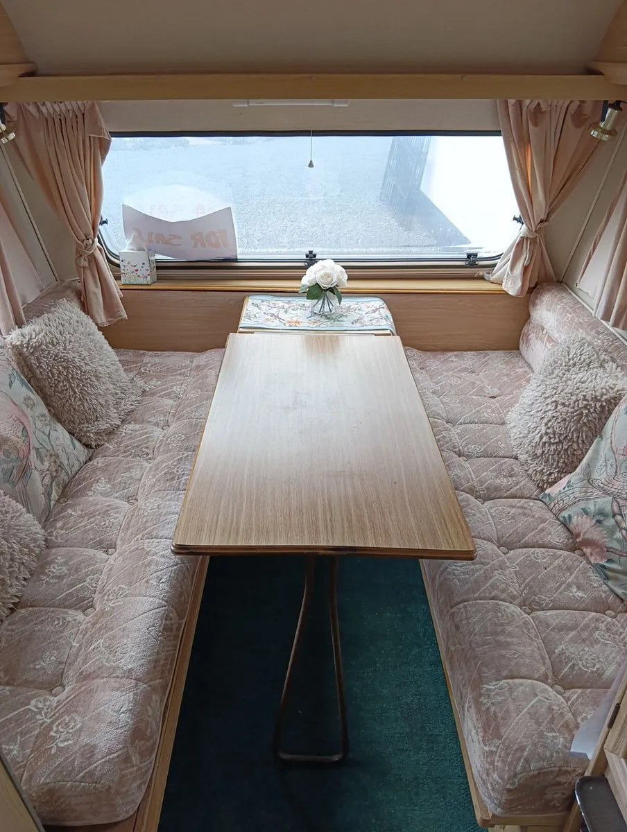 Caravan - Image 3