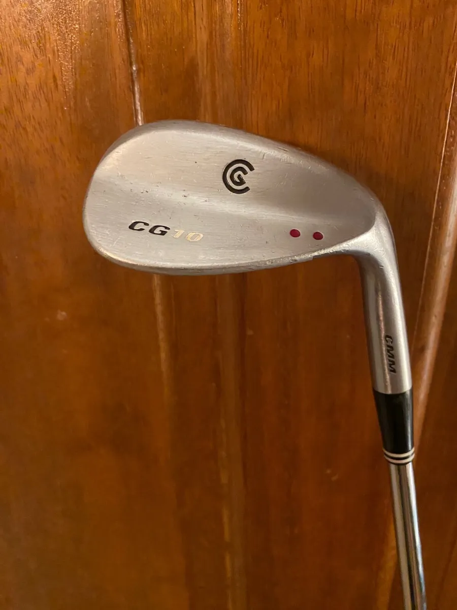 Cleveland CG 10 52 Degree Gap Wedge Immaculate - Image 1